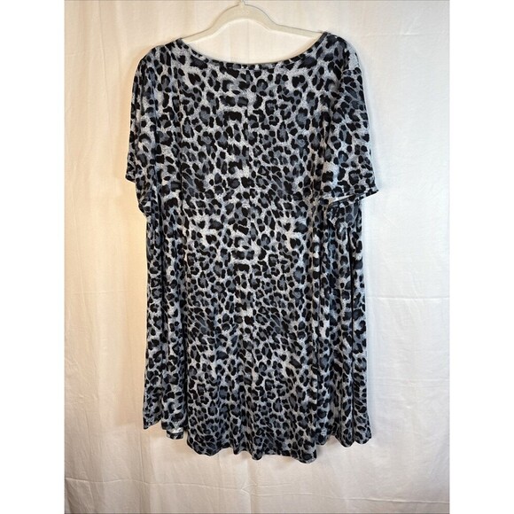 Jollie Lovin Animal Print Short Sleeve T Shirt Size 5X Preowned - Picture 7 of 10